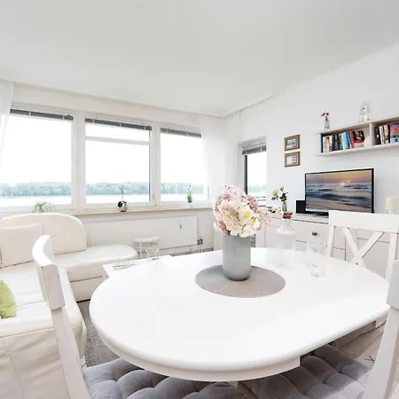 Haus Aquamarina Kuestenruhe 11 *